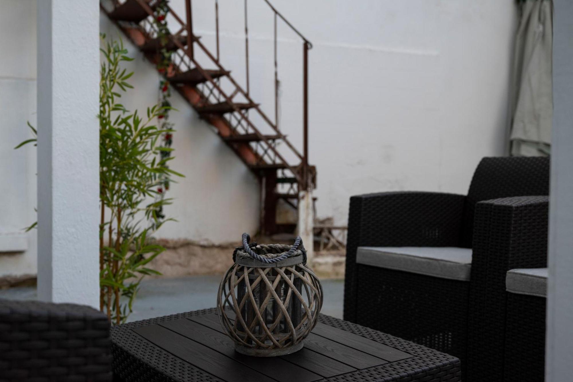 Thissio Getaway 2Ba Next To Athens Ancient Market Esterno foto